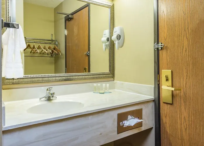 Super 8 By Wyndham Il/st. Louis Area Hotel Troy