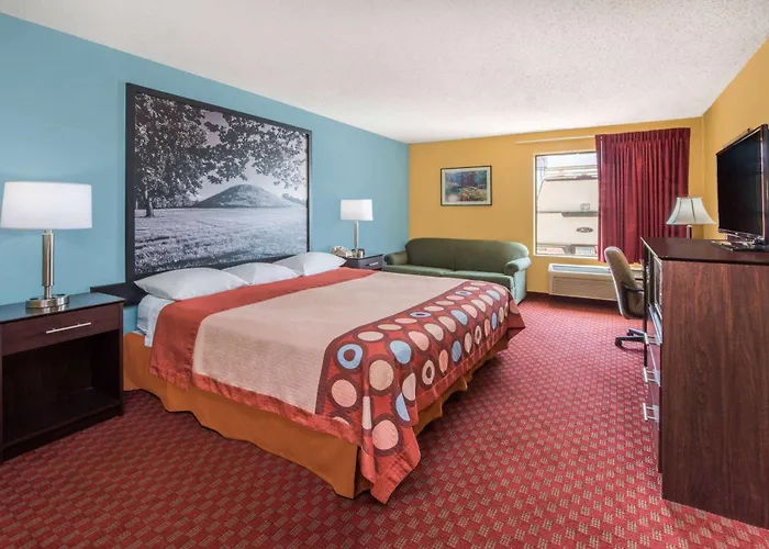 Super 8 By Wyndham Il/st. Louis Area