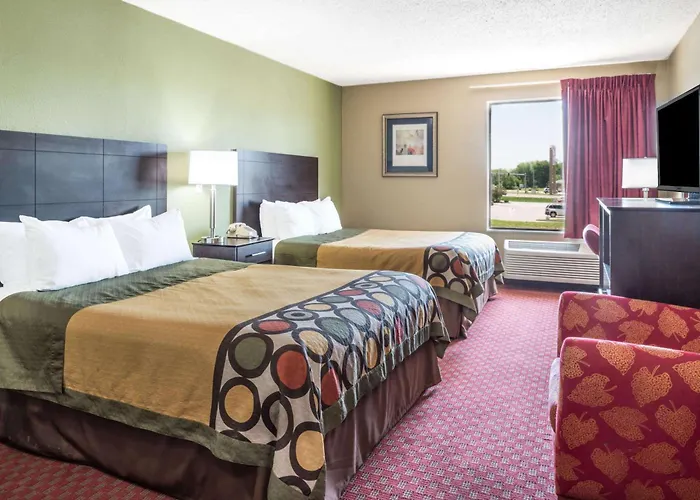 Super 8 By Wyndham Il/st. Louis Area Hotel