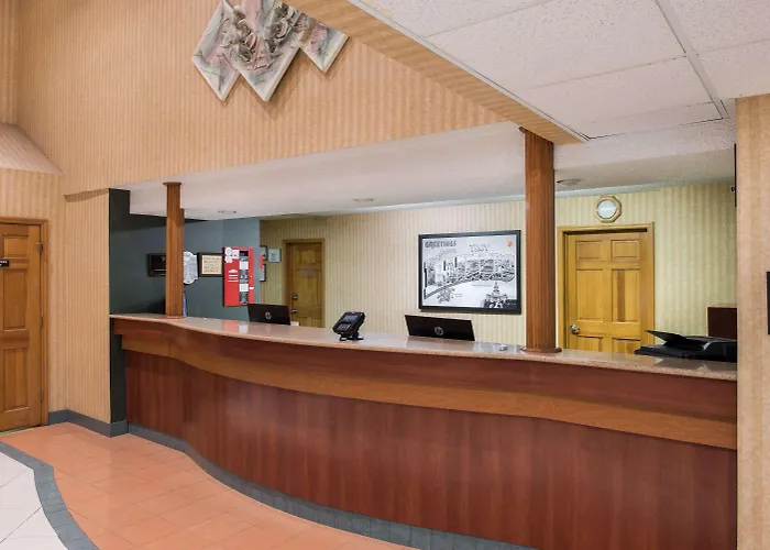 Hotel Super 8 By Wyndham Il/st. Louis Area