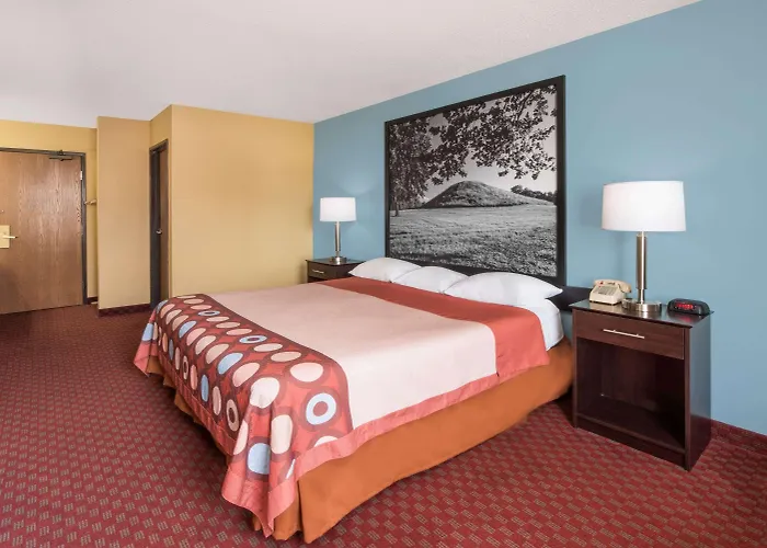 Super 8 By Wyndham Il/st. Louis Area Troy