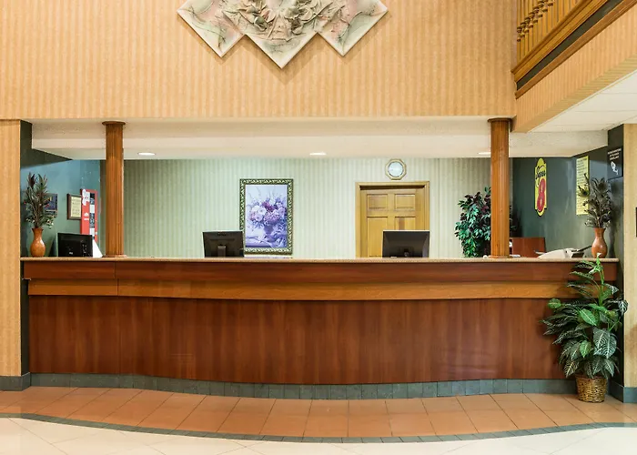 Hotel Super 8 By Wyndham Il/st. Louis Area 2*