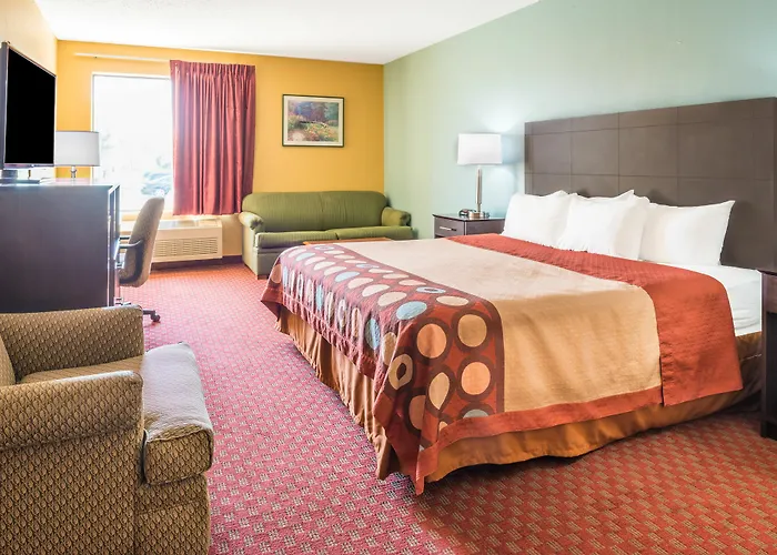 Super 8 By Wyndham Il/st. Louis Area Hotel