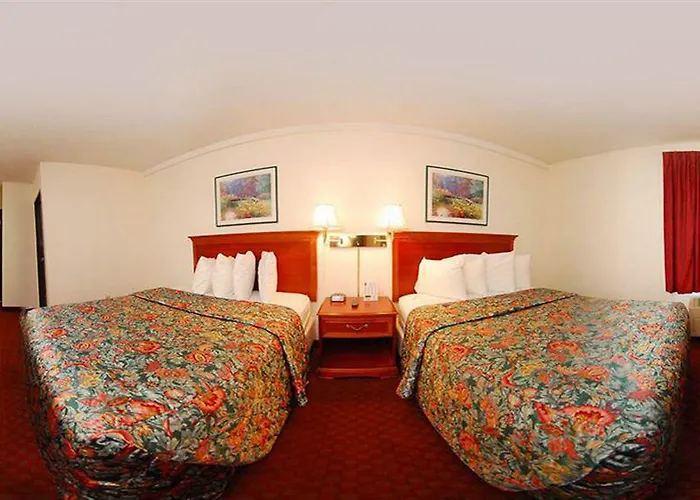Super 8 By Wyndham Il/st. Louis Area Hotel