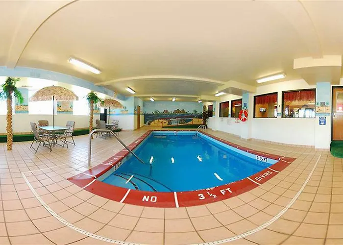 Super 8 By Wyndham Il/st. Louis Area 2*